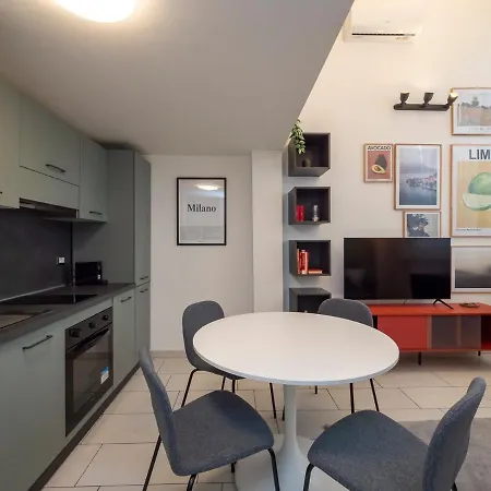 Ihost - Romilli 17a * Μιλάνο