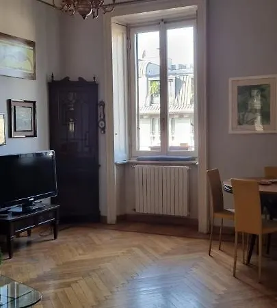 Uncle's House, 150 Mq Only Two Stops From Duomo *