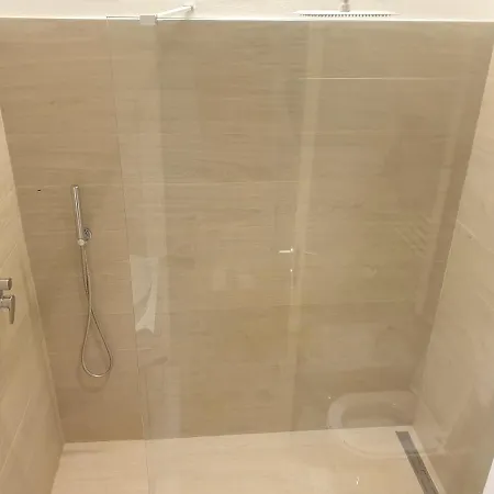 아파트 Spacious & Lovely - 4 Queen Bed