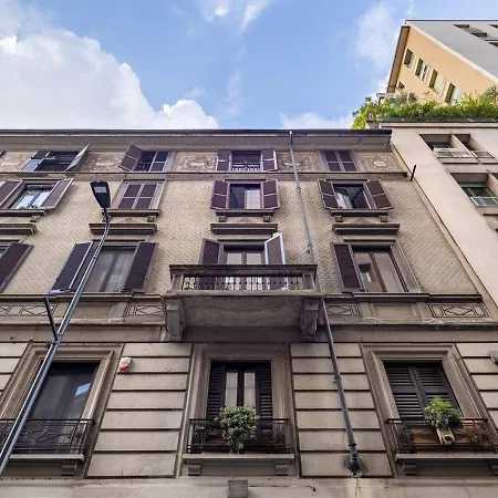 La Dolce Vita In Center Milan