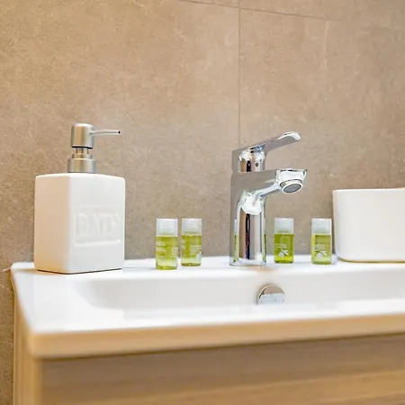 Con Due - Free Parking * 米兰