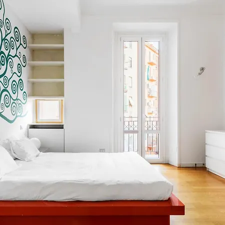 Stylish Two Bedroom In Great Location Appartement *