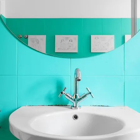 Stylish Two Bedroom In Great Location Lejlighed Milano
