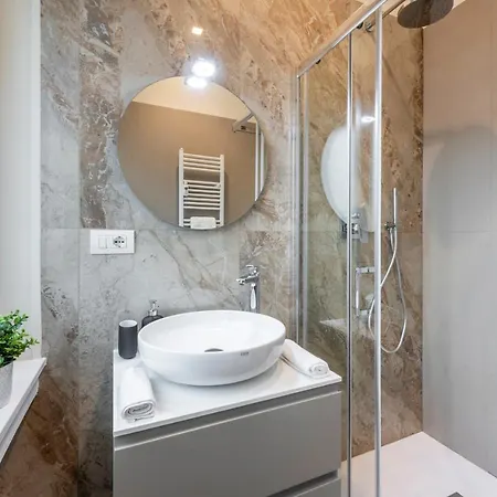 De Amicis, 25 - Nel Cuore Di *