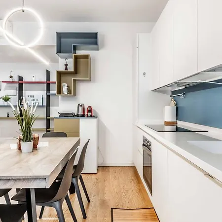 Cozy San Siro-duomo Netflix & Design