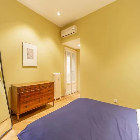 アパート The Rent - Spacious One-bedroom In Paolo Sarpi District ミラノ
