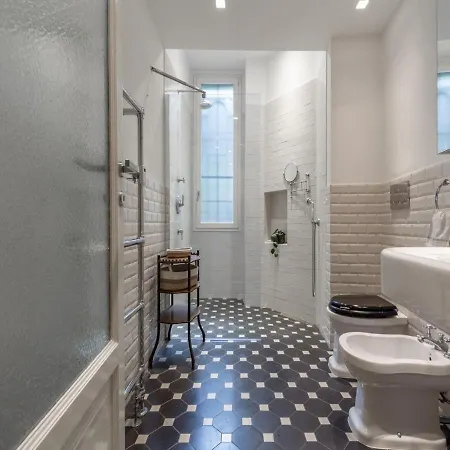 The Rent - Spacious One-bedroom In Paolo Sarpi District