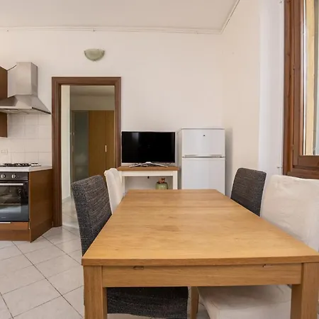 Scalo House - Isola Milan