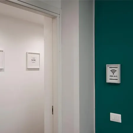 Deluxe 120 Mq , 4 Minuti A Piedi Dai Navigli Apartmán *