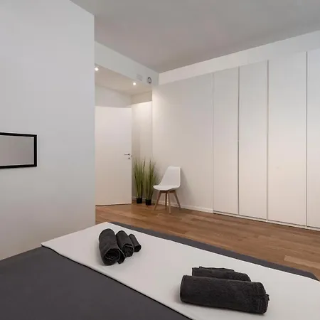 Deluxe 120 Mq , 4 Minuti A Piedi Dai Navigli