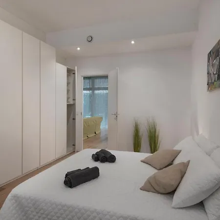 Apartmán Deluxe 120 Mq , 4 Minuti A Piedi Dai Navigli Milán