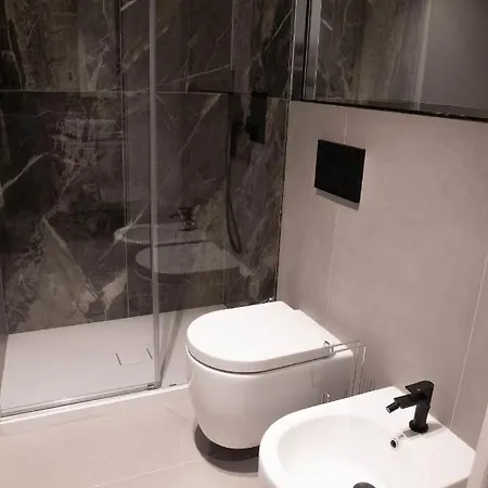 Apartment Exclusive Retreat Few Steps From Duomo - 1