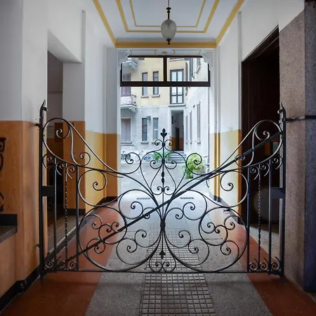 Divi Milano-buenos Aires Flat * Милан