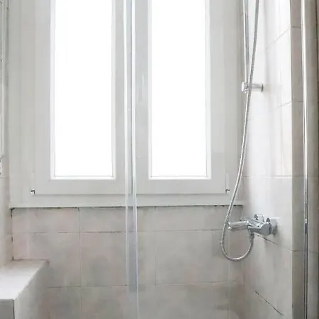 Certosa New Modern Flat * Milan