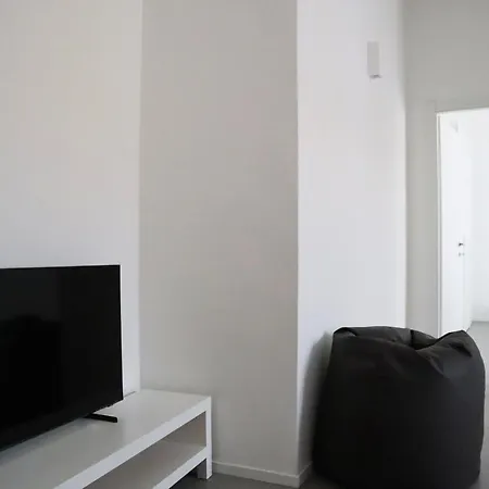 Certosa New Modern Flat Milan
