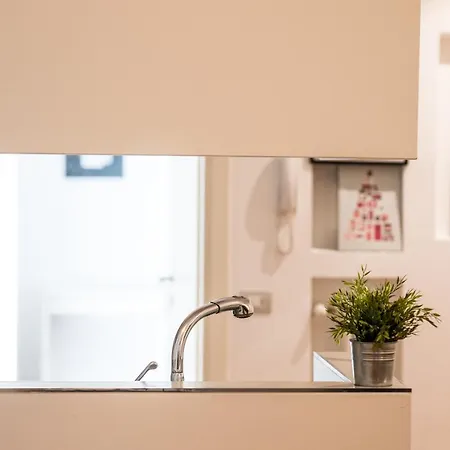 Shortmi Garibaldi Apartment