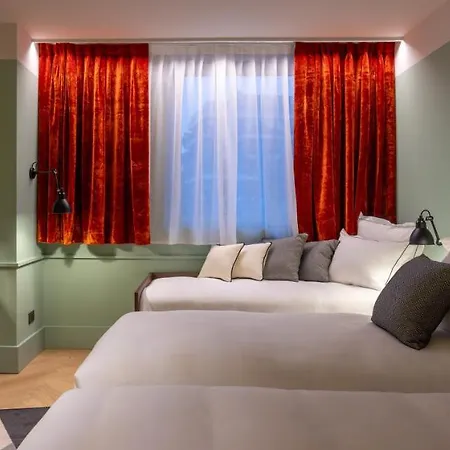 Urban Hive 호텔 4*