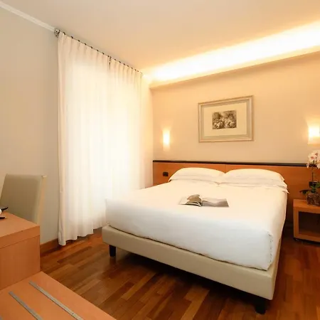 Fenice 3* Milán