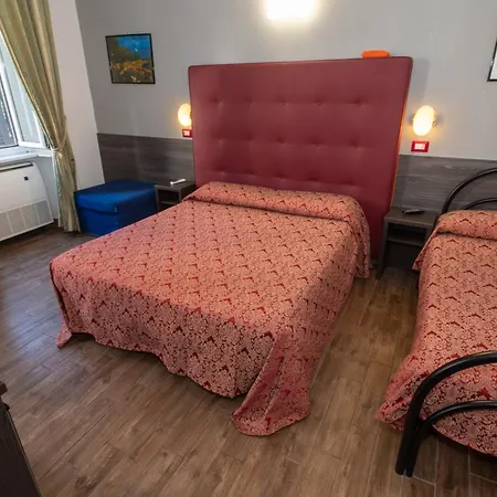 Hotel Piola 2*
