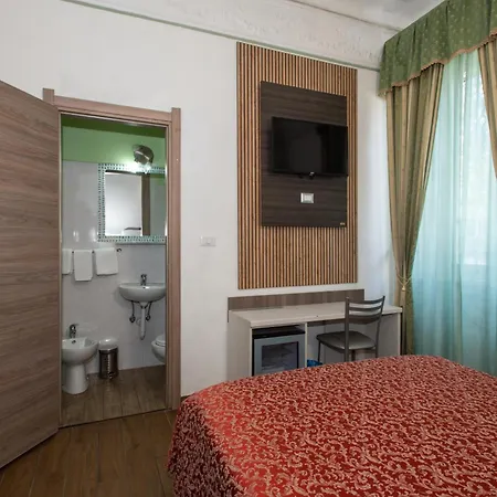 Piola Hotel 2*