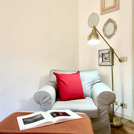Comecasa 2 Bedrooms In Via Curtatone * Milan