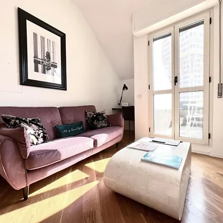 Comecasa Attic 3 Min Walk From Duomo Milão