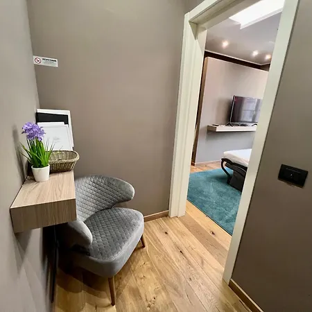 New Wonderful Bilo With Walk-in Closet From Moscova Apartment