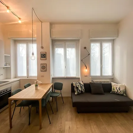 Molino Cozy With Park View In Downtown Apartment Mailand