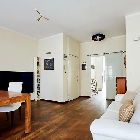 Savona Corner ميلان