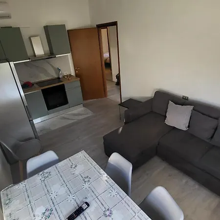 Toma Trilocale Moderno Per Max 6 Persone *