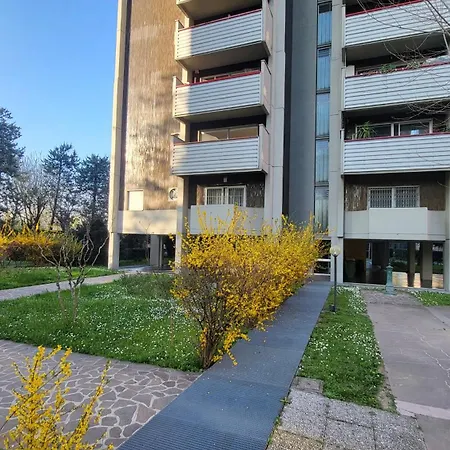 Toma Trilocale Moderno Per Max 6 Persone *