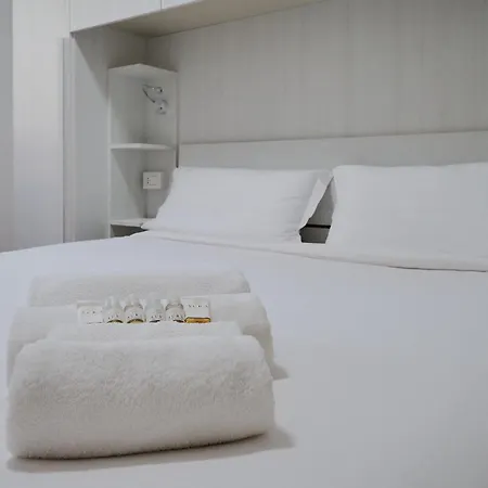 Xenia - Spacious And Bright New Flat With Garden * Милан