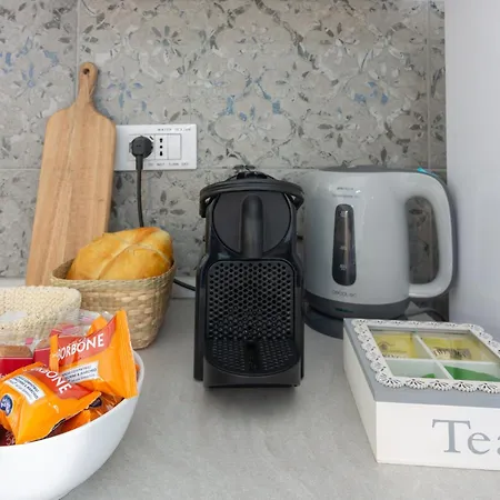 Ourjoy & Skyjoy Units - Via M Gioia, 47 - Wifi, Private Parking, Station, Апартаменты Милан