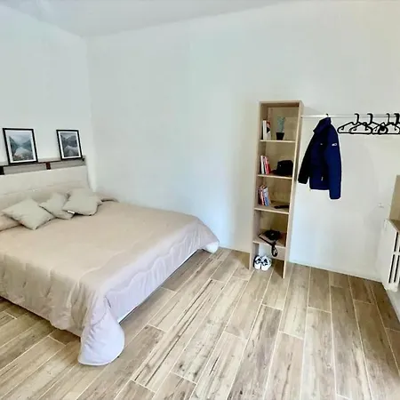Charm House *