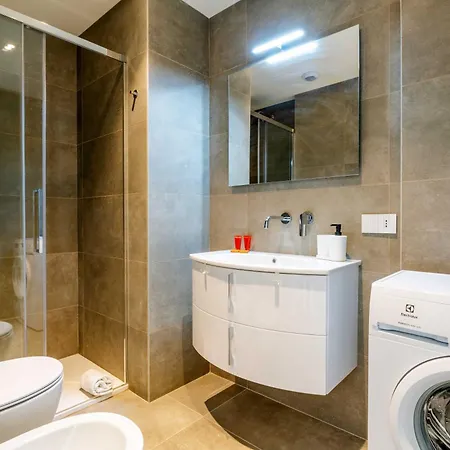 Luvi - Occhialini 4 アパート