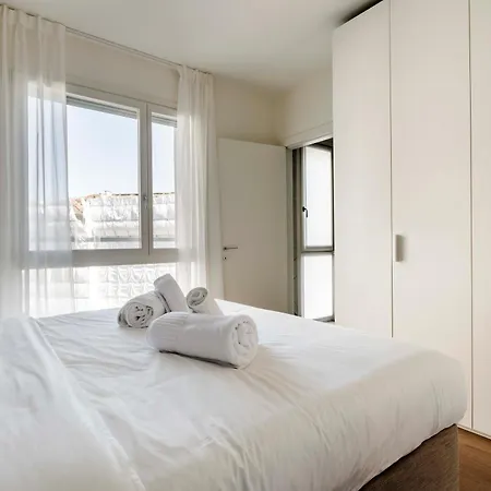 Luvi - Occhialini 4 * Milánó