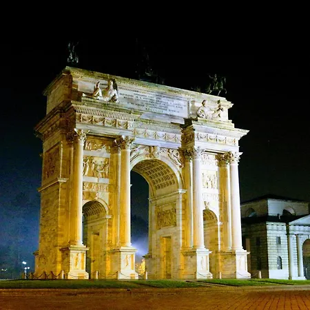 Charming Parco - Arco Della Pace - Perfect For 5 People Apartment *