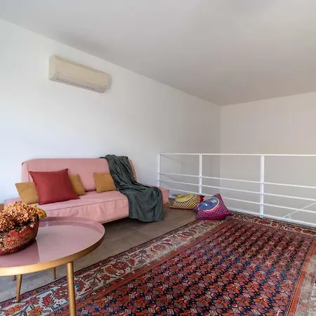 Casa Con Giardino ميلان