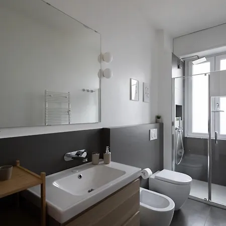 Nuovissimo Trilocale A 200 Metri Da Zara Apartment Milan
