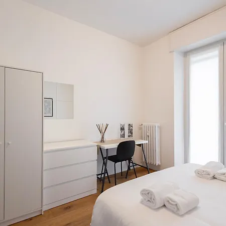 Nuovissimo Trilocale A 200 Metri Da Zara Apartment Milan