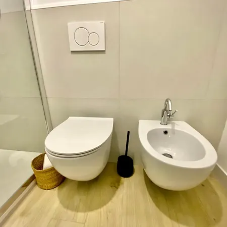 Modern Apartment *
