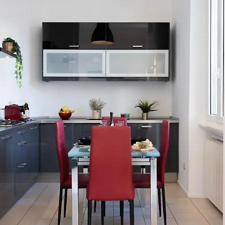 Nam House & Posto Auto