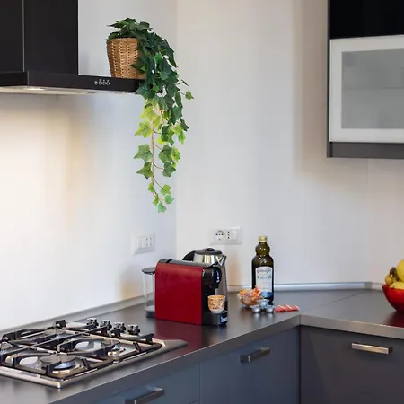 Nam House & Posto Auto