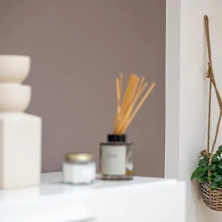 5 Guests - Modern With Balcony Apartamento Milão