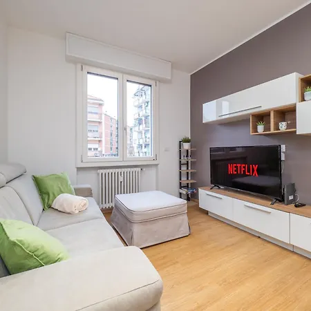 5 Guests - Modern With Balcony * Milan