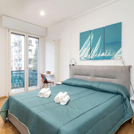 5 Guests - Modern With Balcony * Милан