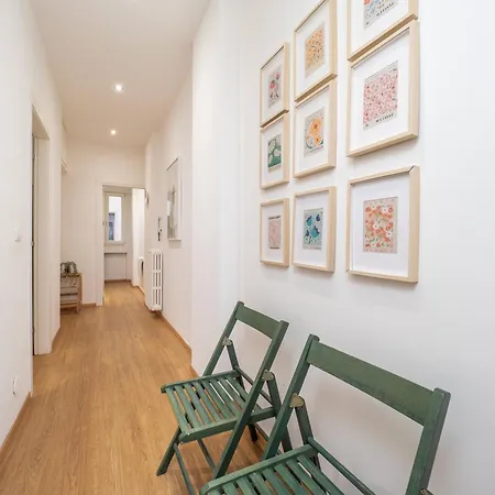 5 Guests - Modern With Balcony Milan