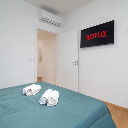 5 Guests - Modern With Balcony * Milan
