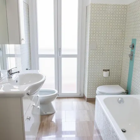 Vicino Metro E Duomo, Con 2 Bagni E Aria Condizionata Appartement Milan