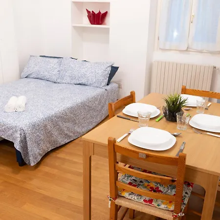 Are1 • [colonne San Lorenzo] • Large • Appartamento